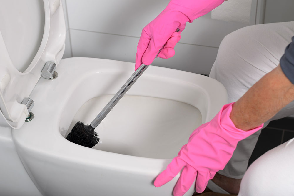 7 common bathroom cleaning mistakes to avoid